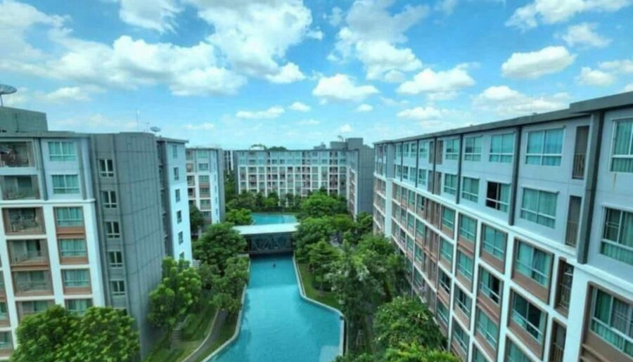 ให้เช่า 11,000 บาท ดีคอนโด พิงค์ 30 ตรม. วิวสระว่ายน้ำ เฟอร์นิเจอ