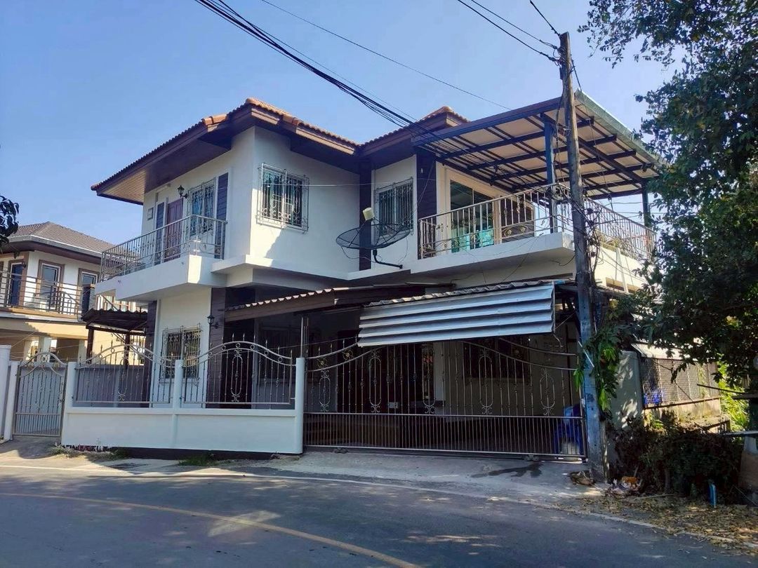 ขายเพียง 3.3 ล้าน 42 ตรว. บ้านเดี่ยว 2 ชั้น ในชุมชน สันทราย น้ำไม