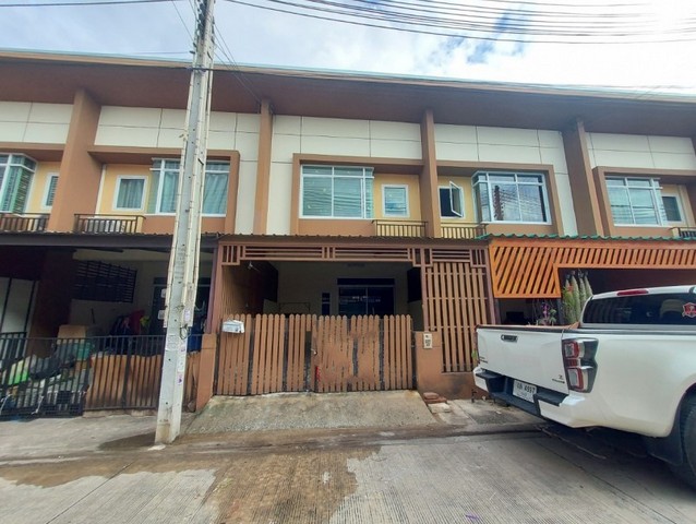 ขายทาวน์เฮ้าส์หมู่บ้านร่มไม้ 2 บ่อวิน ศรีราชา ชลบุรี