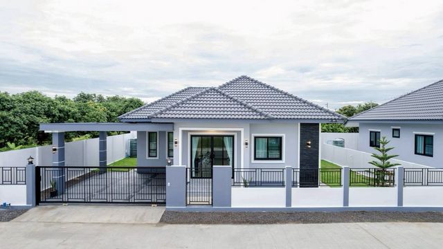 ราคา 2.29 ล้าน บ้านสร้างใหม่ ตกแต่งเฟอร์ครบ พร้อมเข้าอยู่ ดอยสะเก