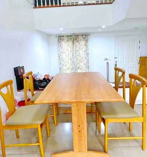 MRT ศรีกรีฑา 1.2 กม.ให้เช่า ทาวน์เฮาส์ 3 ชั้น 5 แอร์ ใจกลางเมือง