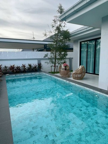 พูลวิลล่ารีโนเวทใหม่ 4 ห้องนอน 3 ห้องน้ำ ตกแต่งใหม่ บิ้วอินท์ทั้ง