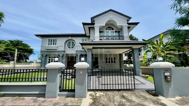 บ้านเดี่ยว ลดาวัลย์ เลคโคโลเนียล กาญจนาภิเษก – พระราม 2 หลังมุม