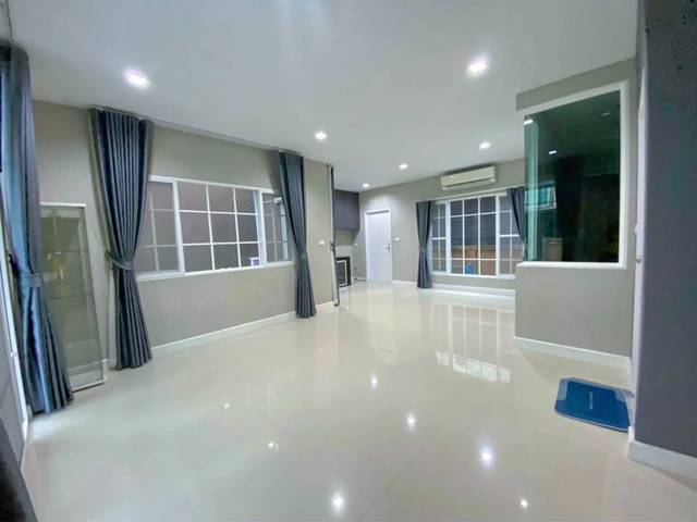 วัดพันท้ายนรสิงห์ รพ.พานาซี พระราม2 1.5กม. บ้านแฝด 2ชั้น โกลเด้น