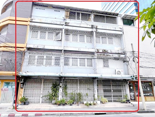 สุขุมวิท38-48 ทองหล่อ BTSเอกมัย 349ม. 7-Eleven130ม. อาคาร 3คูหา 4
