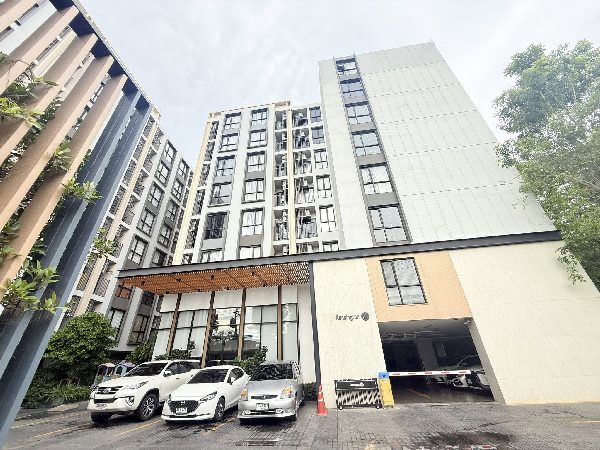 ขายคอนโด Kensington พหลโยธิน63 วิวสระว่ายน้ำ สภาพดีไม่เคยปล่อยเช่