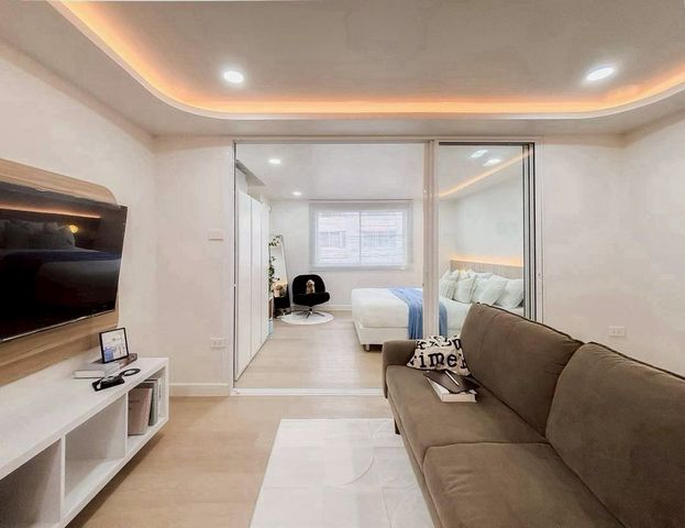 ขาย 1.29 ล.เท่านั้น 32 ตรม. ลานนา คอนโด เฟอร์นิเจอร์ครบ ตกแต่งสวย