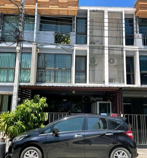 ถูกที่สุดในโลก ให้เช่า ทาวน์โฮม 3 ชั้น มีแอร์ แฟชั่น รามอินทรา 3ก