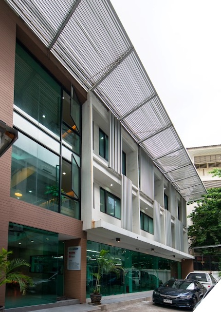 BH3714 ให้เช่าอาคารพาณิชย์ 3 ชั้น 4 คูหา ซอยสุขุมวิท 36 (แสนสบาย)