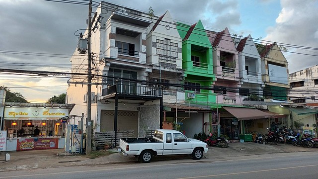 ขายทาวน์เฮาส์ 2 ชั้น ติดถนนสีหราชเดโชไชยขอนแก่นติดถนนเปิดร้านค้าข