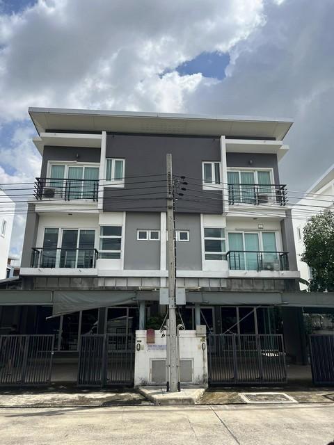 ขายโฮมออฟฟิศ 3 ชั้น 100 และ 500 ตร.ว.ชวนชื่นโมดัส วิภาวดี ถนนวิภา