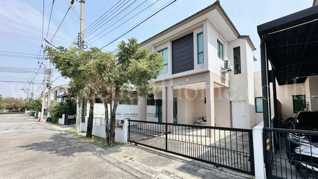 ลดแรงกว่านี้ไม่มีอีกแล้ว บ้านแฝด ธนาฮาบิแทต ราชพฤกษ์ – สิรินธร