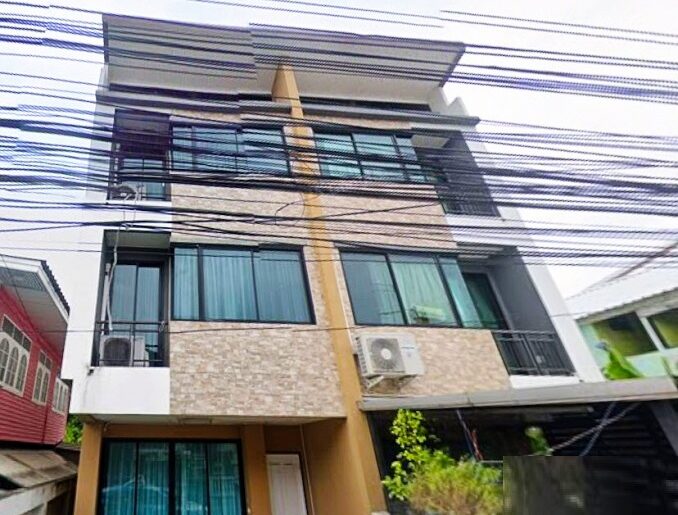 คฤหาสน์แนวตั้ง 3 เฉลิมพระเกียรติ ร.9 8-16 4นอน MRT ศรีอุดม 2.3กม.