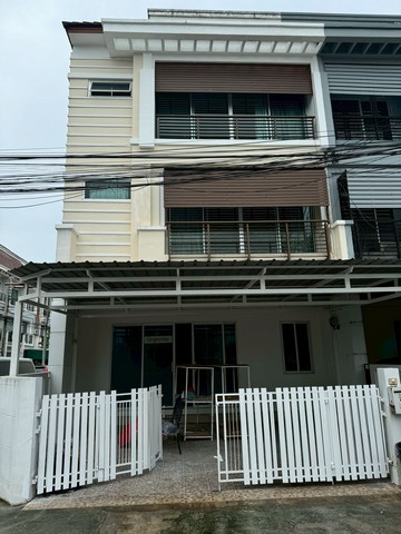 ขายด่วนโครงการ บ้านกลางเมือง เออร์บาเนี่ยน กรุงเทพกรีฑา หลังมุม