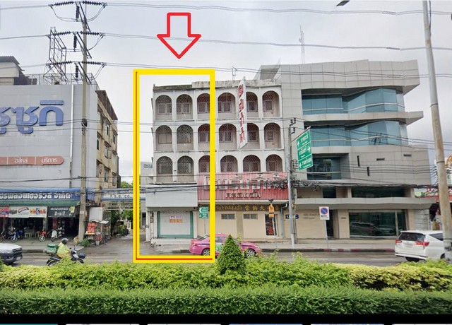 ขายอาคารพาณิชย์4 ชั้น ห้องมุม ติดถนนเสรีไทย ใกล้แยกนิด้า