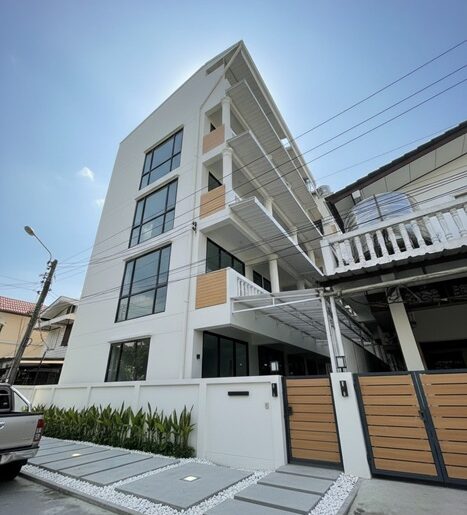 BTSสายหยุด นานาชาติ ม.เกริก 3.0 กม. 24นอน แยกสะพานใหม่ รามอินทรา5