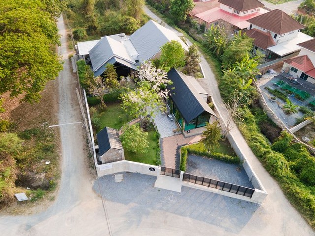 ลดราคาขายบ้านสวย สไตล์โมเดิร์นลอฟท์ พื้นที่กว้าง โซนหางดง