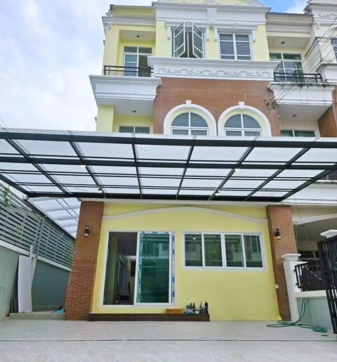 รพ.มงกุฏวัฒนะ ตลาดเมืองทอง 300 ม. เช่าทาวน์โฮม 3 ชั้น หลังริม