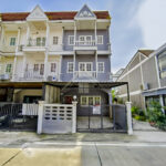ทาวน์โฮม 3 ชั้น หมู่บ้าน ฉัตรณรงค์ วิลล่า 3 ลำลูกกา (หลังมุม)