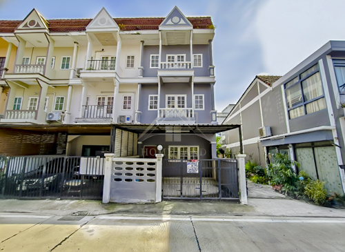 ทาวน์โฮม 3 ชั้น หมู่บ้าน ฉัตรณรงค์ วิลล่า 3 ลำลูกกา (หลังมุม)