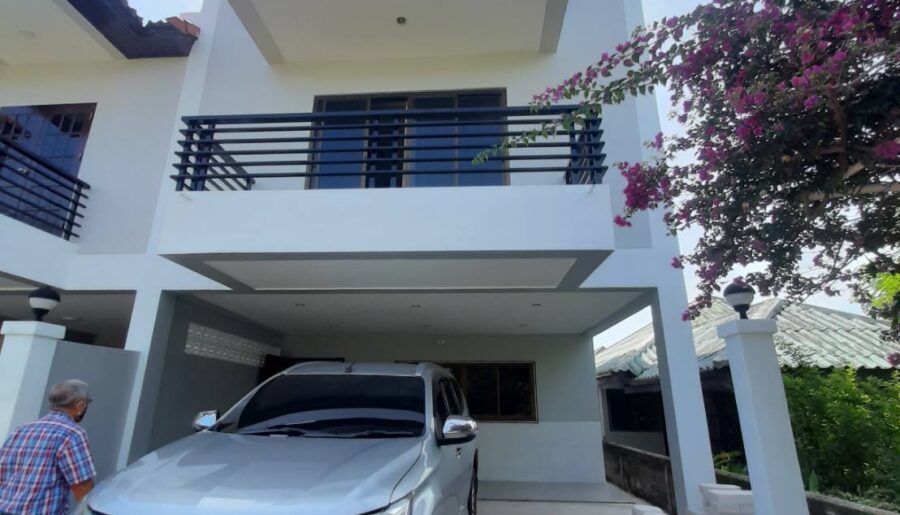 ทาวน์เฮ้าส์ 3 ชั้น Renovate ใหม่ทั้งหลัง หัวหิน จ.ประจวบคีรีขันธ์