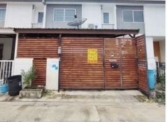 ขายด่วนทาวน์เฮาส์บรรยากาศดี มีระบบความปลอดภัย