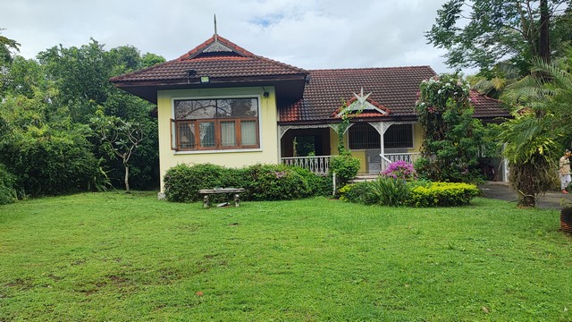 ขายบ้านสวนสุวินทวงศ์ ใกล้รถไฟฟ้าเพียง 20 นาที ขนาดกว่า 1 ไร่