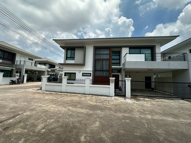 ให้เช่าบ้านเดี่ยว หมู่บ้านเดอะ คอมพลีท สุรศักดิ์ ศรีราชา ชลบุรี