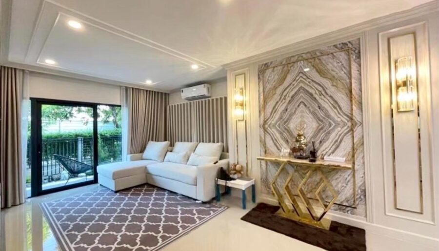 ขายบ้านเดี่ยว 2 ชั้น หมู่บ้าน Centro วงแหวน-จตุโชติ