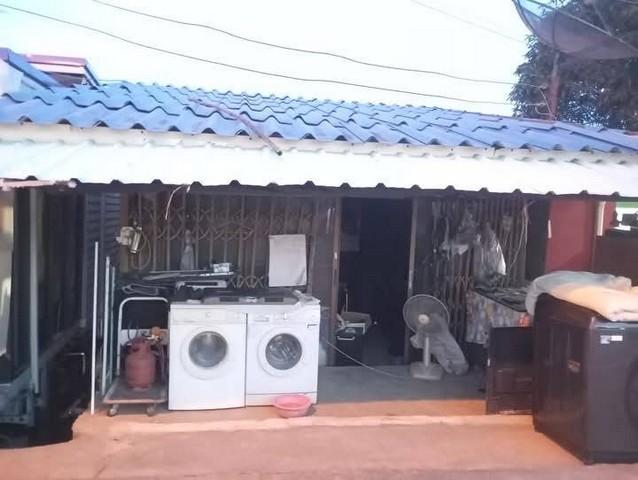 ที่ดินพร้อมสิ่งปลูกสร้าง ติดถนนสายอยุธยา-บางปะอิน