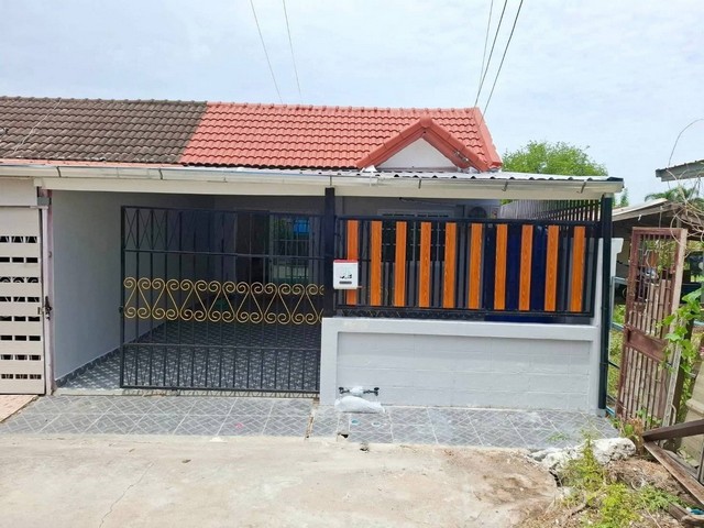 ขายบ้านสวยรีโนเวทใหม่หลังริม ซอยเนิน ใกล้เทศบาลหนองปรือ ตลาดตากุ