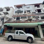 ตึก 2 คูหา ใจกลาง Old Town ภูเก็ต รีโนเวทให้คูลที่สุด