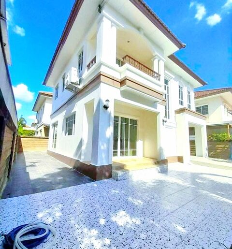 เฉลิมพระเกียรติ ร.9 87 ARL บ้านทับช้าง 2 ชั้นหรู พร้อมเฟอร์ 60ต