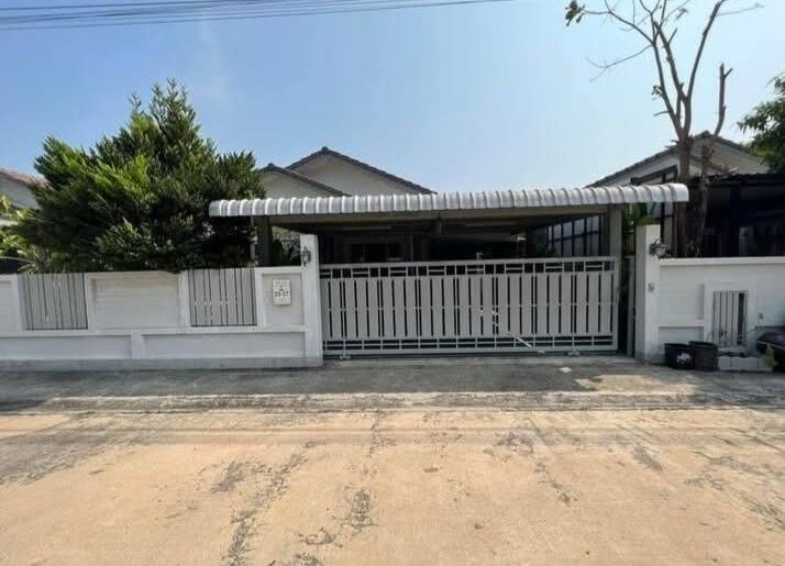 ขายบ้านเดี่ยวชั้นเดียวพร้อมที่ดิน หมู่บ้านมนตรีพฤกษาชล 2 – แม่กลอ