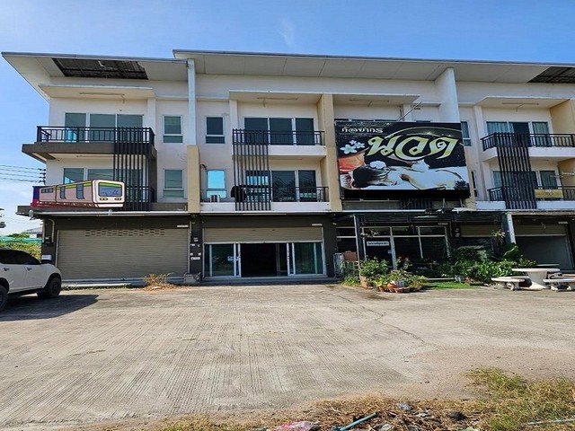 ขาย อาคารพาณิชย์ 3 ชั้น ศรีราชา เหมาะลงทุนปล่อยเช่าต่อ