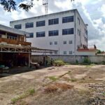 อาคารพร้อมที่ดิน พื้นที่ 3 ไร่ ติดถนนโรจนะ บ้านสร้าง บางปะอิน อยุ