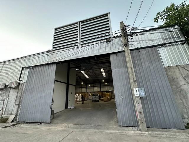 ให้เช่าโกดัง 900 ตร.ม. พร้อมออฟฟิศ ซ.นวลจันทร์ 21 ใกล้เลียบด่วน