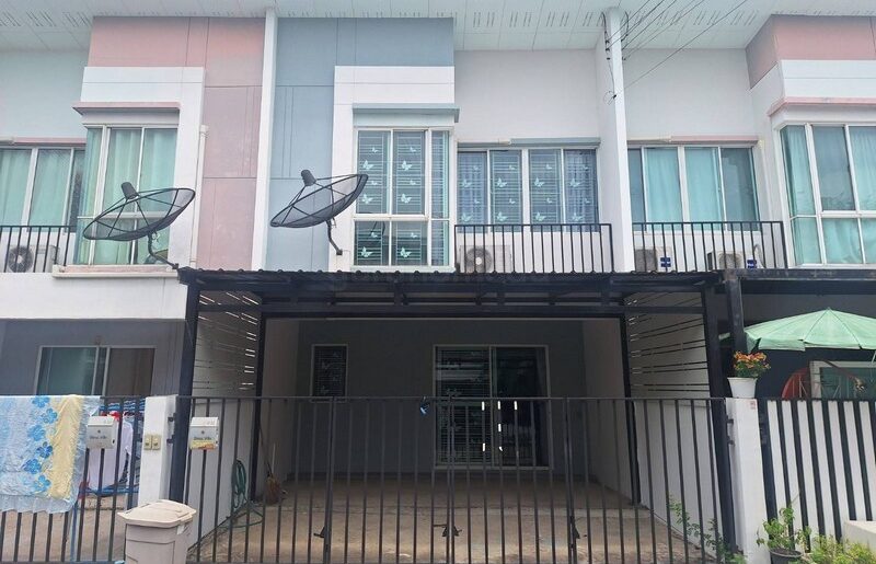 ghd000528 ขายทาวน์โฮม 2 ชั้น เบล็สวิลล์ รามอินทรา 117