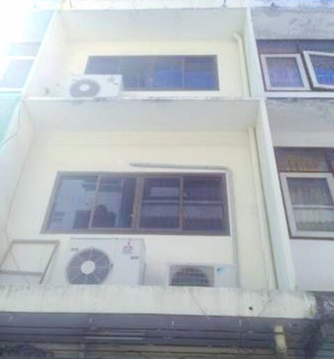 ให้เช่าตึกแถว 3 ชั้น 20 ตร.วา.เซ็นทรัล พระราม 3 2.2 กม. จันทน์19