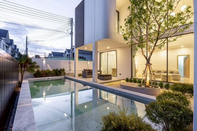 พูลวิลล่าสวยหรู พร้อมอยู่ มีโซล่าเซลล์ทุกหลัง สันผักหวาน หางดง