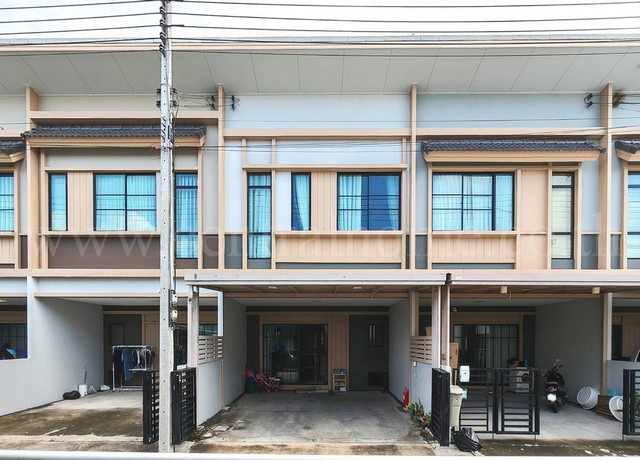 ทาวน์โฮม สิริ เพลส วงแหวน – ลำลูกกา ปทุมธานี ราคาถูก