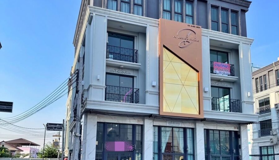 เซ้งร้านเสริมสวย อ่อนนุช 41 ริมถนน ตึกโดดเด่น หน้าโครงการ The Mas