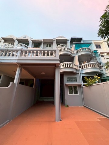 ให้เช่าทาวน์เฮ้าส์ ทองหล่อ