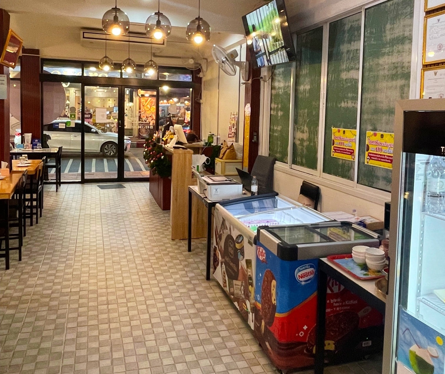 แบ่งให้เช่า ร้านอาหาร ถนนบรรทัดทอง ในซอยจุฬา 16 ในซอยร้านหนึ่งนมน