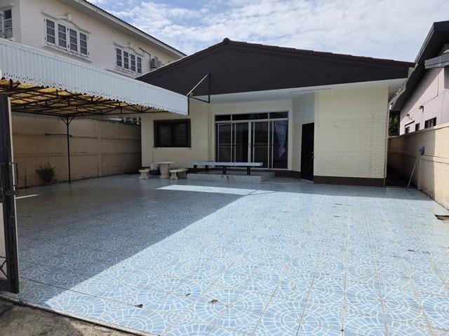 ให้เช่าบ้านเดี่ยว 1 ชั้น ถนนโชคชัย 4 กองปราบ ใกล้ MRT โชคชัย 4