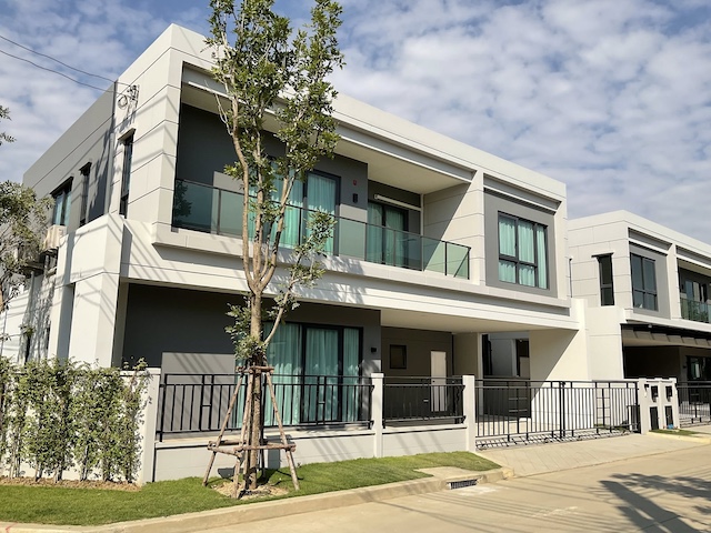 BH3768 | ให้เช่าบ้านเดี่ยวหรู โครงการ “Centro Bangna” ติด Mega บา