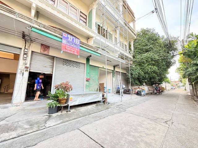 ขายตึกแถว 3ชั้น 2 คูหา 32.6ตรว.บางซื่อ ใกล้MRT,บิ๊กซี วงศ์สว่าง 3