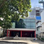 ให้เช่าอาคาร 2.5 ชั้น ที่จอดรถจอดได้หลายคัน ย่านห้วยขวาง ดินแดง