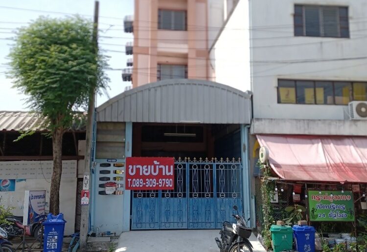 ขายอาคารพาณิชย์ 3ชั้นครึ่ง ริมถนนเอกชัย 109 เขตบางบอน กรุงเทพม