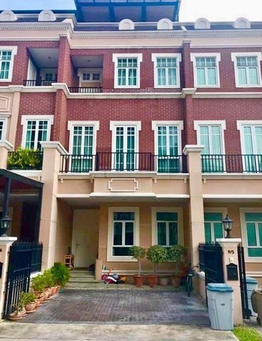 ให้เช่าทาวน์โฮม ใกล้ทางด่วน (สายรามอินทรา-อาจณรงค์) ,BTS สถานีอ่อ